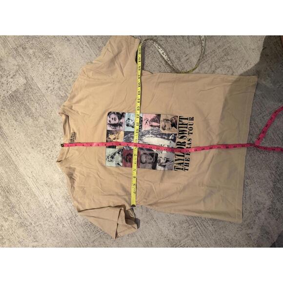 Taylor Swift The Eras Tour Graphic T-Shirt sz M - Picture 3 of 4